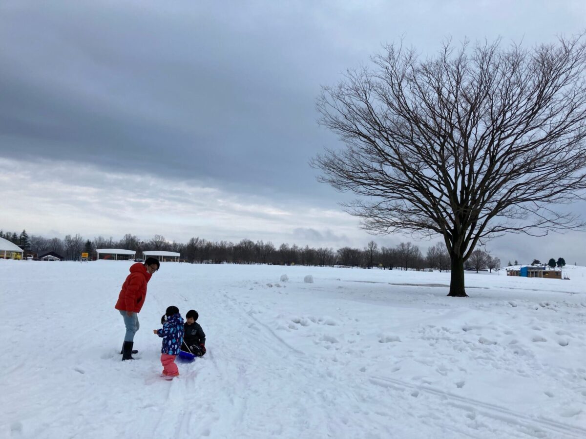 雪と子ども